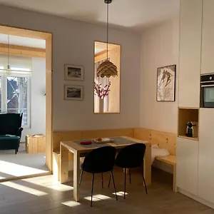 apartament-skiturowy-jagiellonska-residence.zakopanehotels.org/